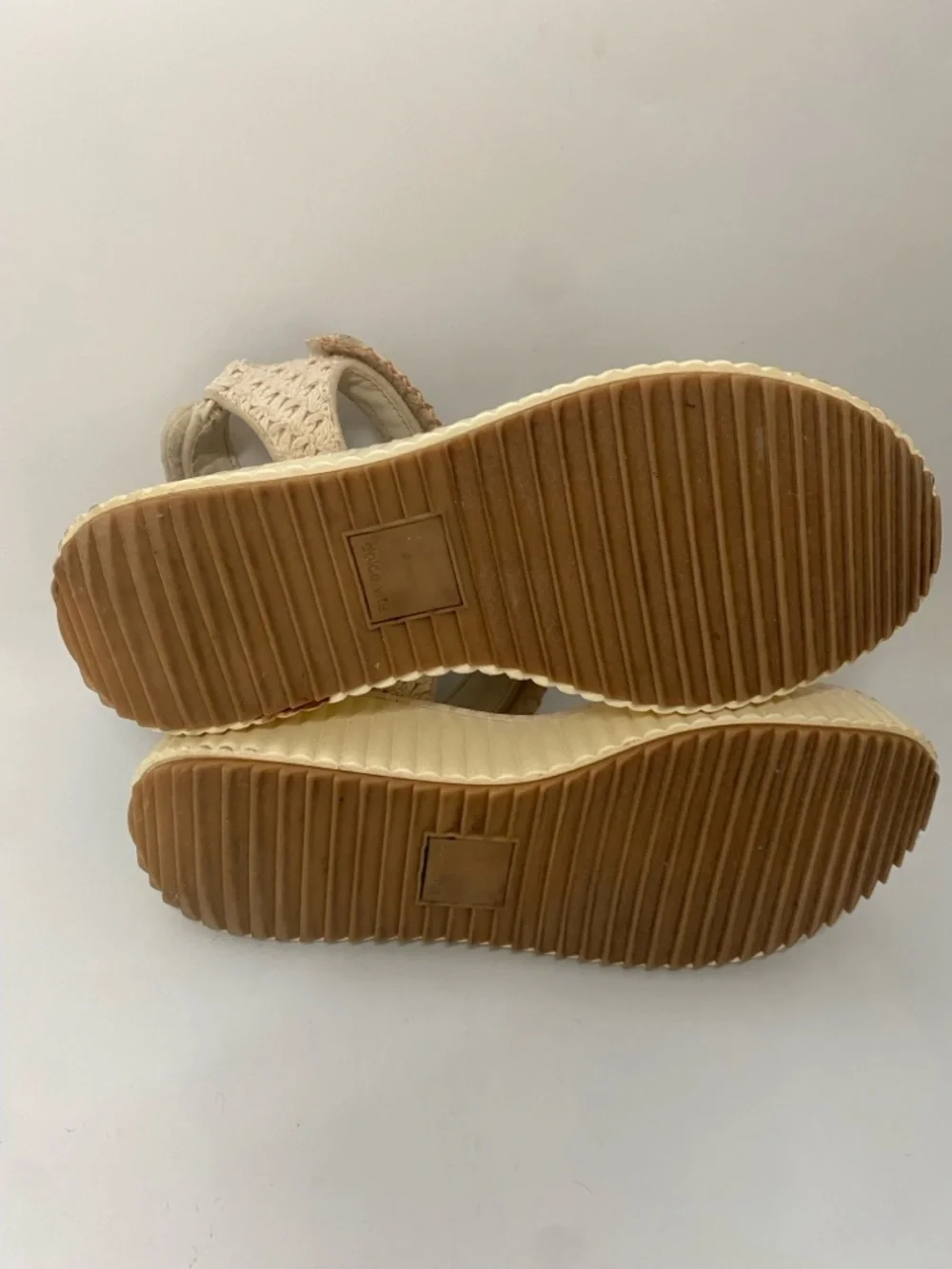 Dolce Vita Cream Platform Sandals – Chunky Espadrille Sole, Adjustable Straps - Picture 9 of 11